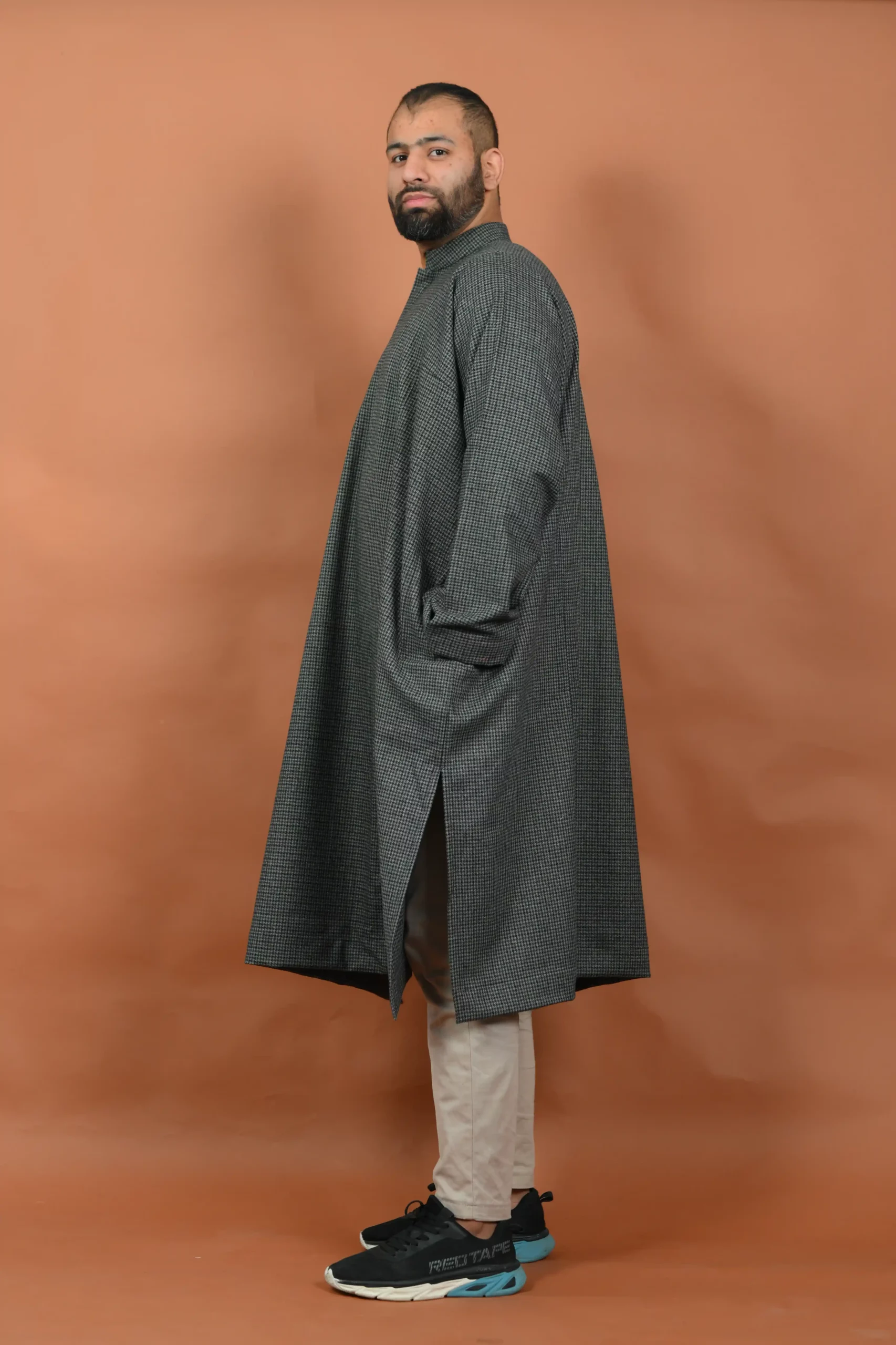 Simplistic woolen tweed Pheran for Men