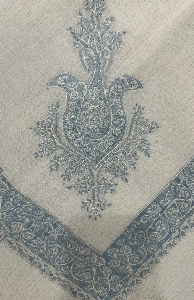 Luxurious pashmina rumal crafted with designs inspired by Omani Mussar (مصَر) and Turma (ترمة)